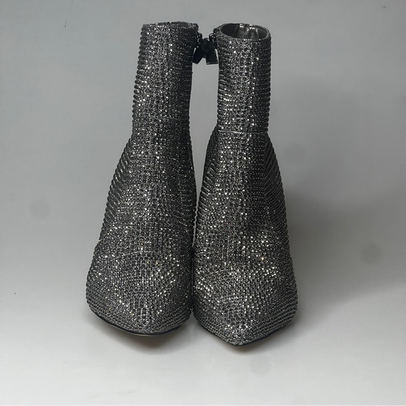 Make: Michael Kors Silver two ankle boots sizes 7 - Picture 3 of 8